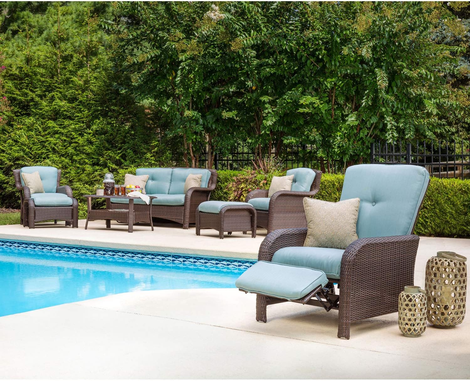 Hanover Strathmere Modern Wicker Outdoor Recliner Chair with Thick Foam Weather-Resistant Ocean Blue Cushions and Rust-Resistant Steel Frames, Luxury Outdoor Recliner for Patio and Backyard