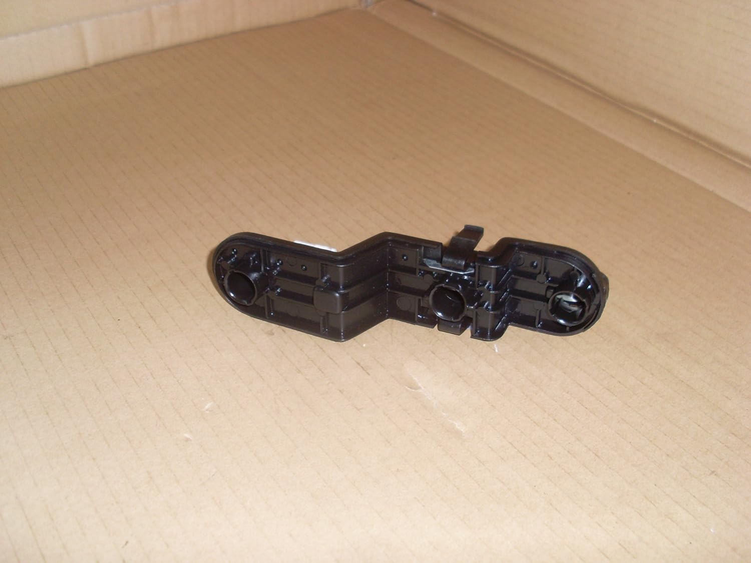 NISSAN MICRA K11 MK1 9398 REAR LAMP/ LIGHT BULB HOLDER Amazon.co.uk