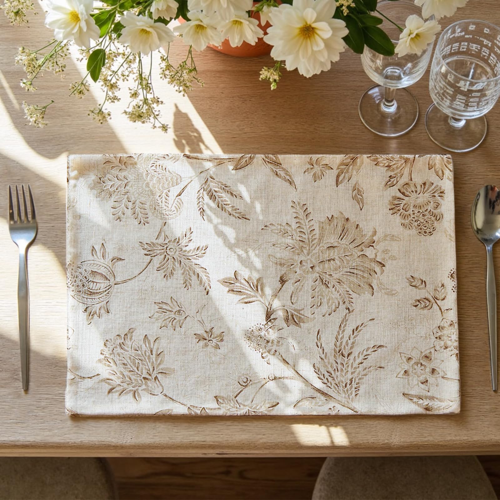 Photo 1 of (USED/FAIR) JINCHAN Linen Floral Fall Placemats Set of 4 Cloth Table Mats Rustic Cottagecore Jacobean Outdoor Seasonal for Kitchen Dining Table Decor Non-Slip Washable Tablemats 13x19 Inch Taupe