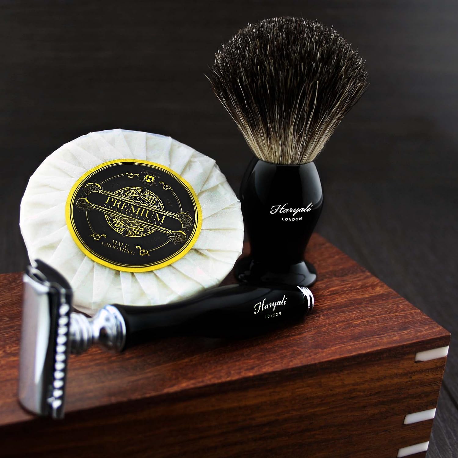 Haryali London 4 Pieces Men's Shaving Set With Black Badger Hair Brush, Double Edge Safety Razor(No Blades Included), Shaving Soap and Wooden Box To keep Your Shaving Accessories Safeect Set For Your Special One's. - Image 5