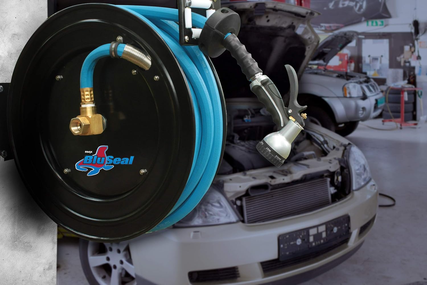 BluBird RMX BluSeal Retractable Water Hose Reel w/ Hot Water Rubber Hose 5/8" x 50' + 6' Lead-in + 9 Pattern Spray Nozzle - BSWR5850: Automotive