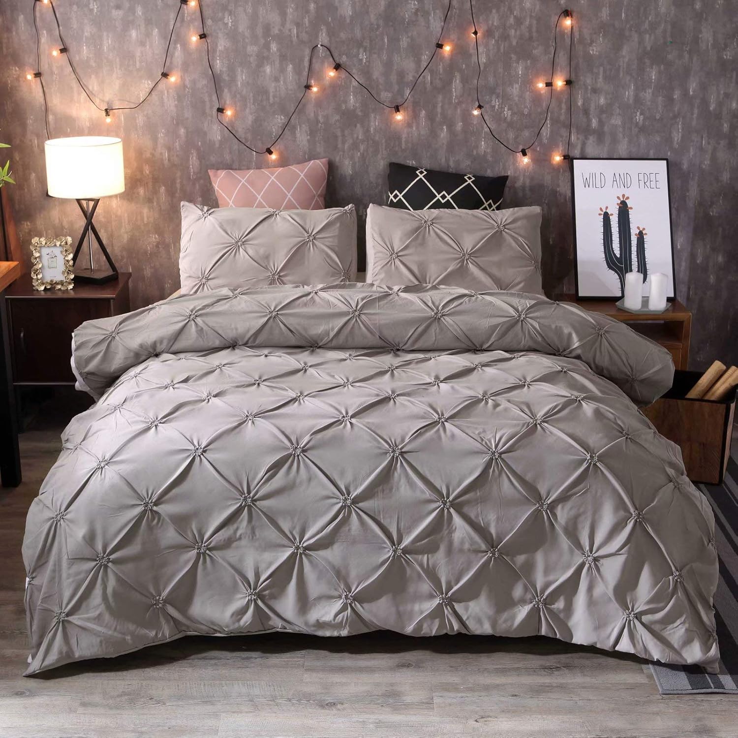 Amazon Com Glamorous 3 Pieces Grey Pinch Pleat Duvet Cover Set Bed Quilt Cover King Bedding Sets With Zipper Closure Corner Ties Home Kitchen