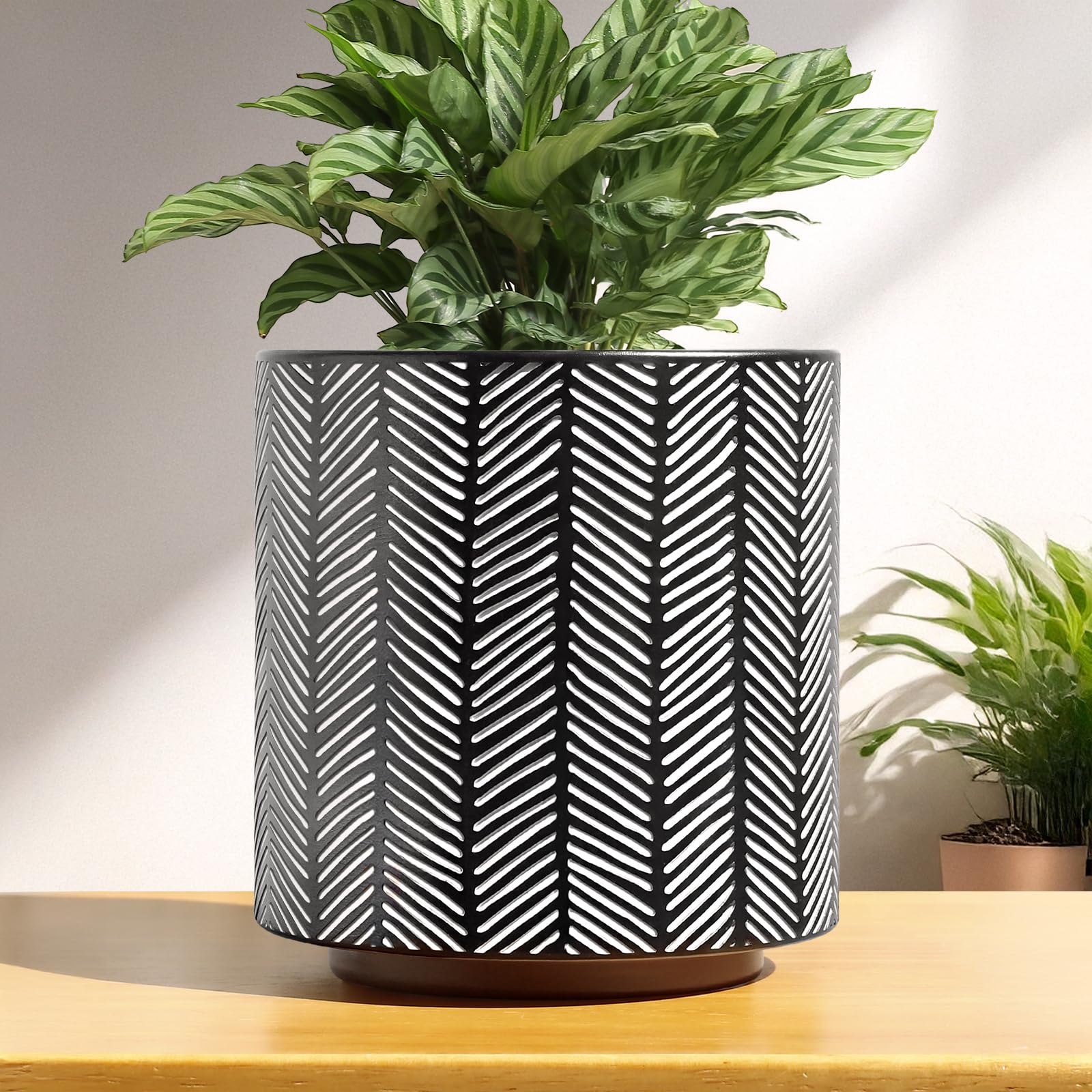 AmiCera Modern Slash Line Flower Pots, Vintage Geometric Planters for Indoor Plants, Unique Plant Pot with Drainage, Eclectic Small Plant Pot, Funky Gardening Gifts, Black