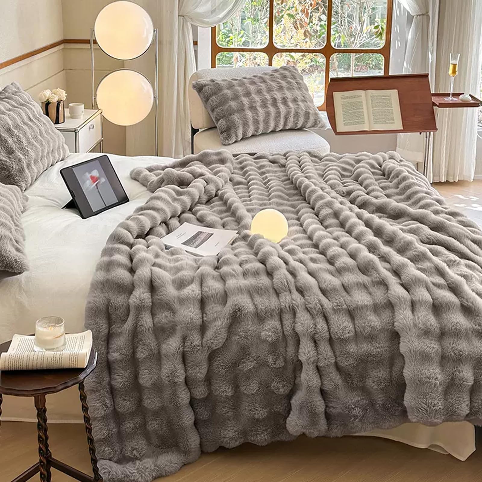 DREAMLANDING Faux Rabbit Fur Luxury Plush Sherpa Throw Blanket Reversible Fuzzy Warm Cozy Fluffy Fur Blanket for Bed Sofa Couch Home Decor (Grey, 100 * 150cm)
