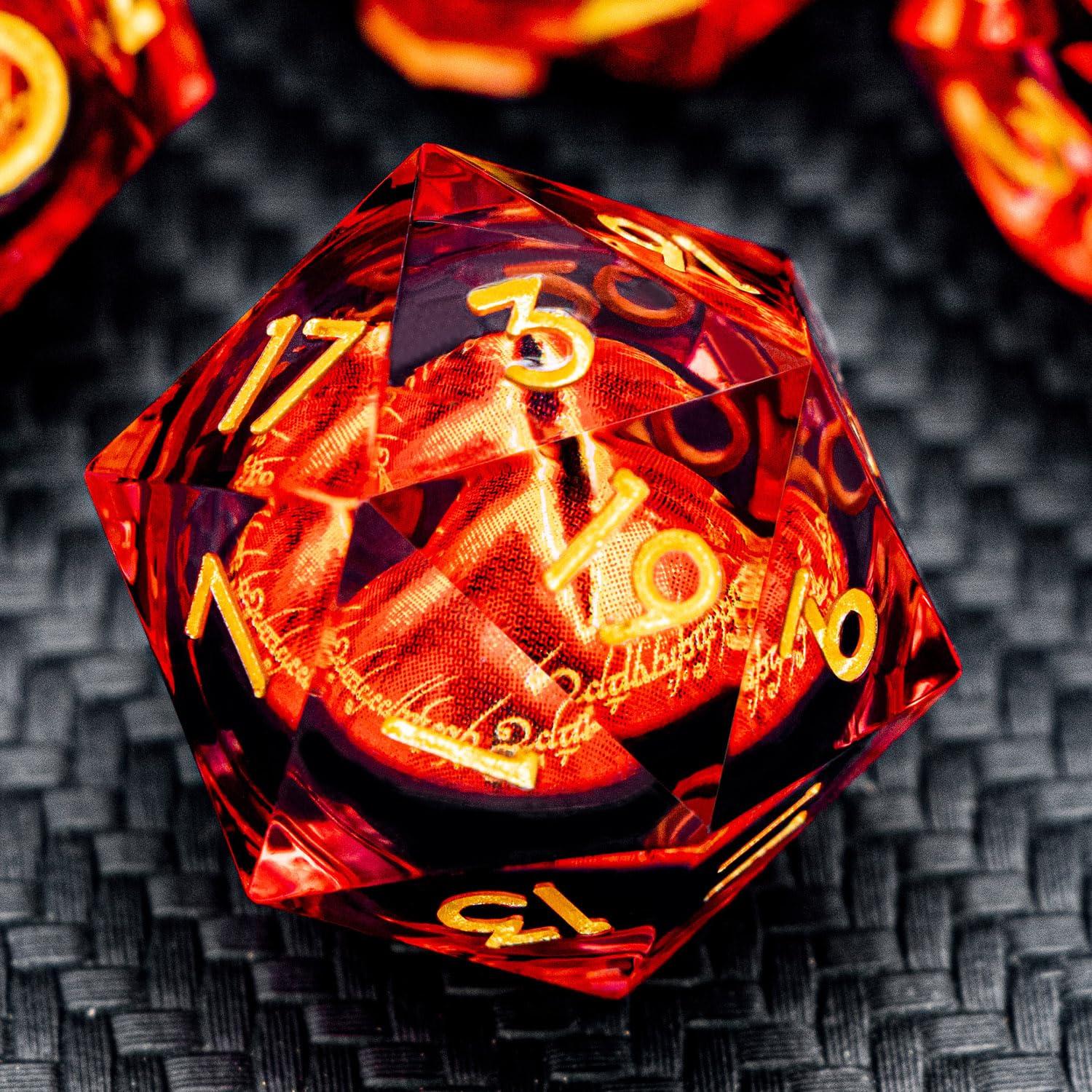ARUOHHA Gazes Eye Dice DND Resin Dice Liquid Core Flaming RPG Sharp Edged Dice Set with Gift Box, Polyhedral D and D Dice Set Compatible with Dungeons Dragons Role Playing Game D20 D12 D10 D8 D6