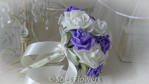 lilac bridesmaid bouquets
