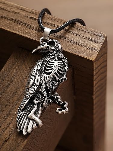 HAQUIL Skull Necklace Gothic Punk Skull Deathhead Hawkmoth Pendant Barbed Wire Chain Skull Jewelry Gift　並行輸入品 HAQUIL Raven Skull Necklace - Viking Goth Gothic UK | Ubuy