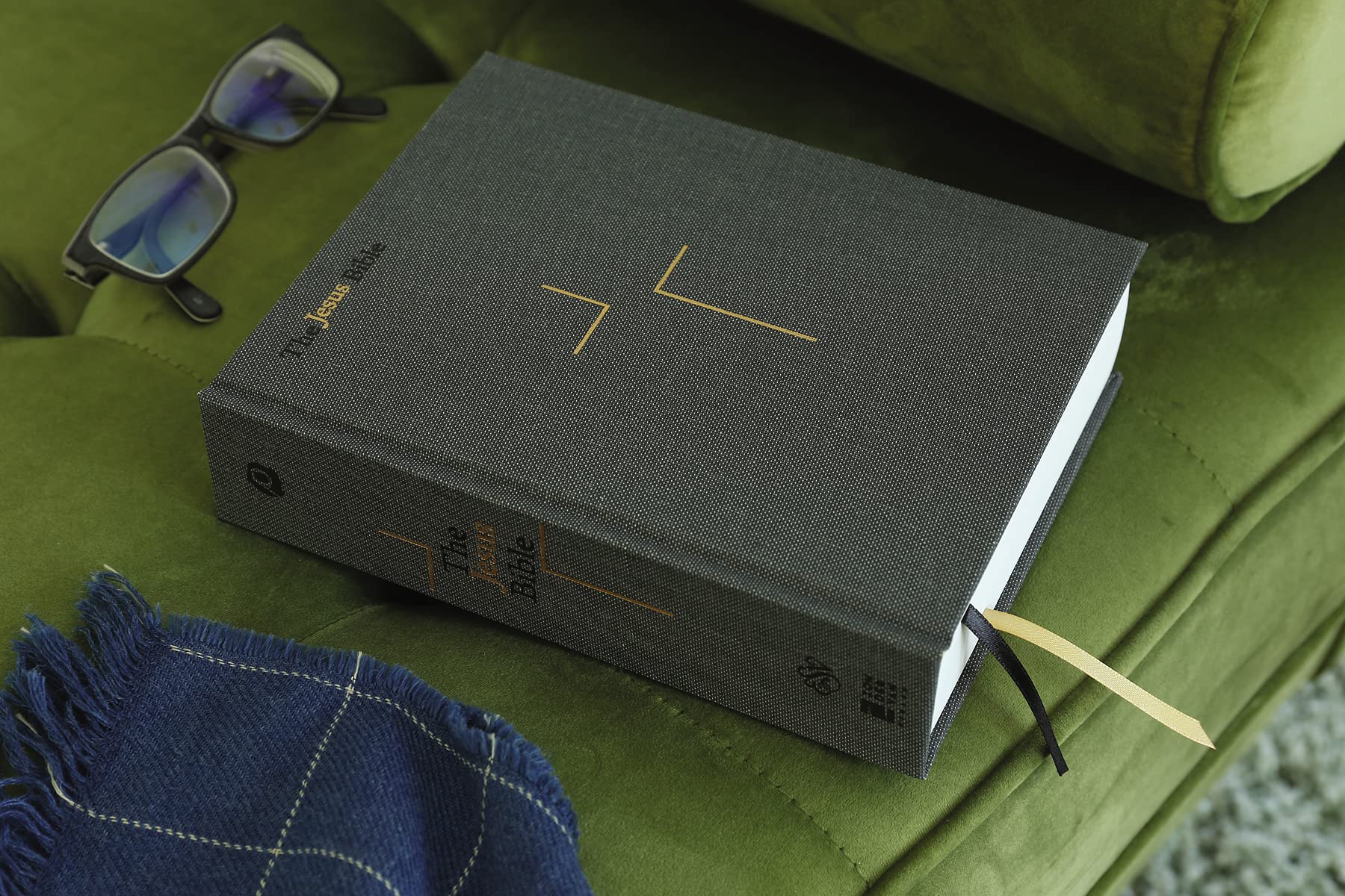 The Jesus Bible, ESV Edition, Cloth over Board, Gray