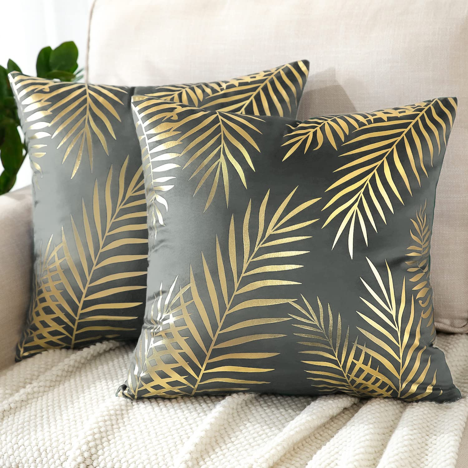 JOTOM Set of 2 Cushion Covers 45x45cm Velvet Decor Throw Pillow Covers Gold Leaves Decorative Pillow Cases Bronzing Flannelette Cushion Cover for Couch Bedroom Sofa Car Home Living Room Decor (Grey)