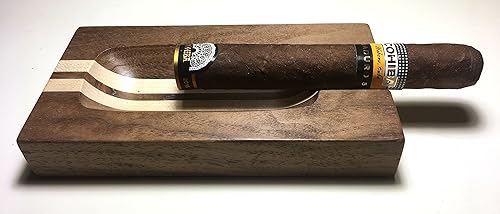 Zigarren-Aschenbecher ASHTRAY. Wooden cigar ashtray. Solid american walnut and sycamore.