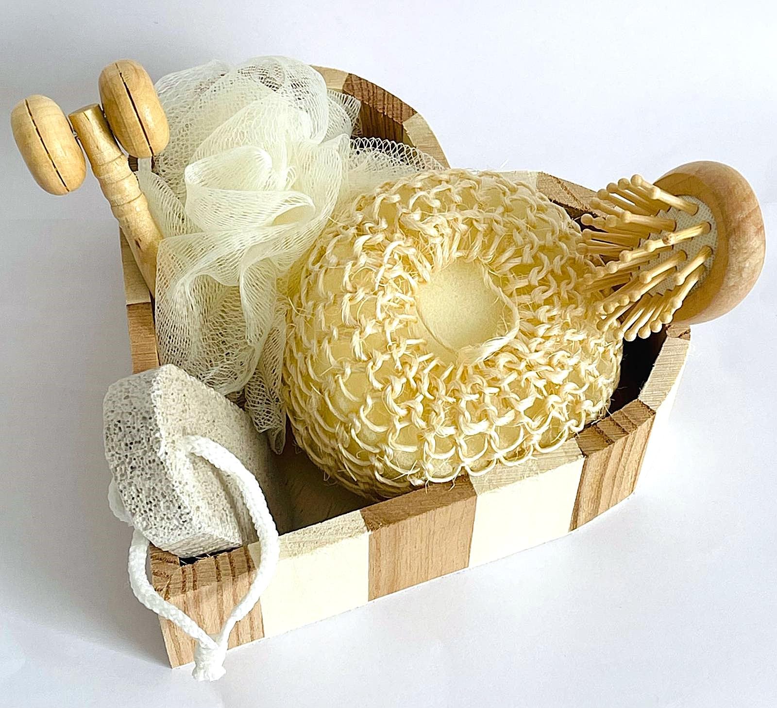 Generic Heart Shape Natural Wooden Spa Gift Set for All Occasions