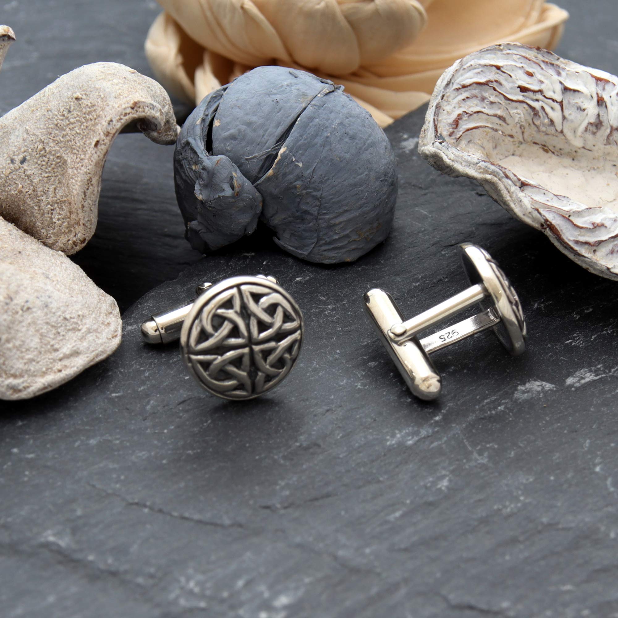 Alexander Castle Men's Cufflinks 925 Sterling Silver Oxidized Celtic Cufflinks 15mm Round Celtic Trinity Cufflinks with Jewelry Gift Box