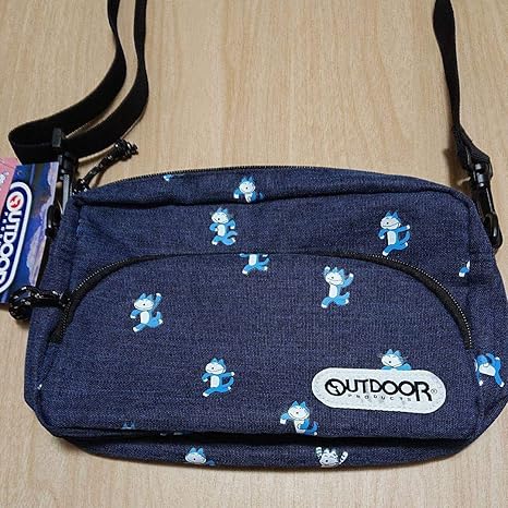 Amazon 東北郵便局400個限定 11ぴきのねこ アウトドアプロダクツ コラボ ショルダーバッグ アイドル 芸能人グッズ 通販