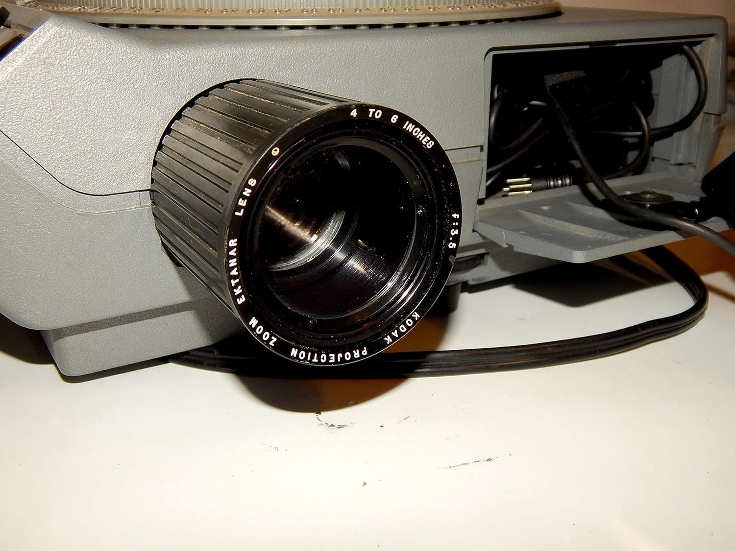 Kodak Ektagraphic III ATS Slide Projector with Built in Slide Viewer : Kodak Carousel Slide Projector : Camera & Photo