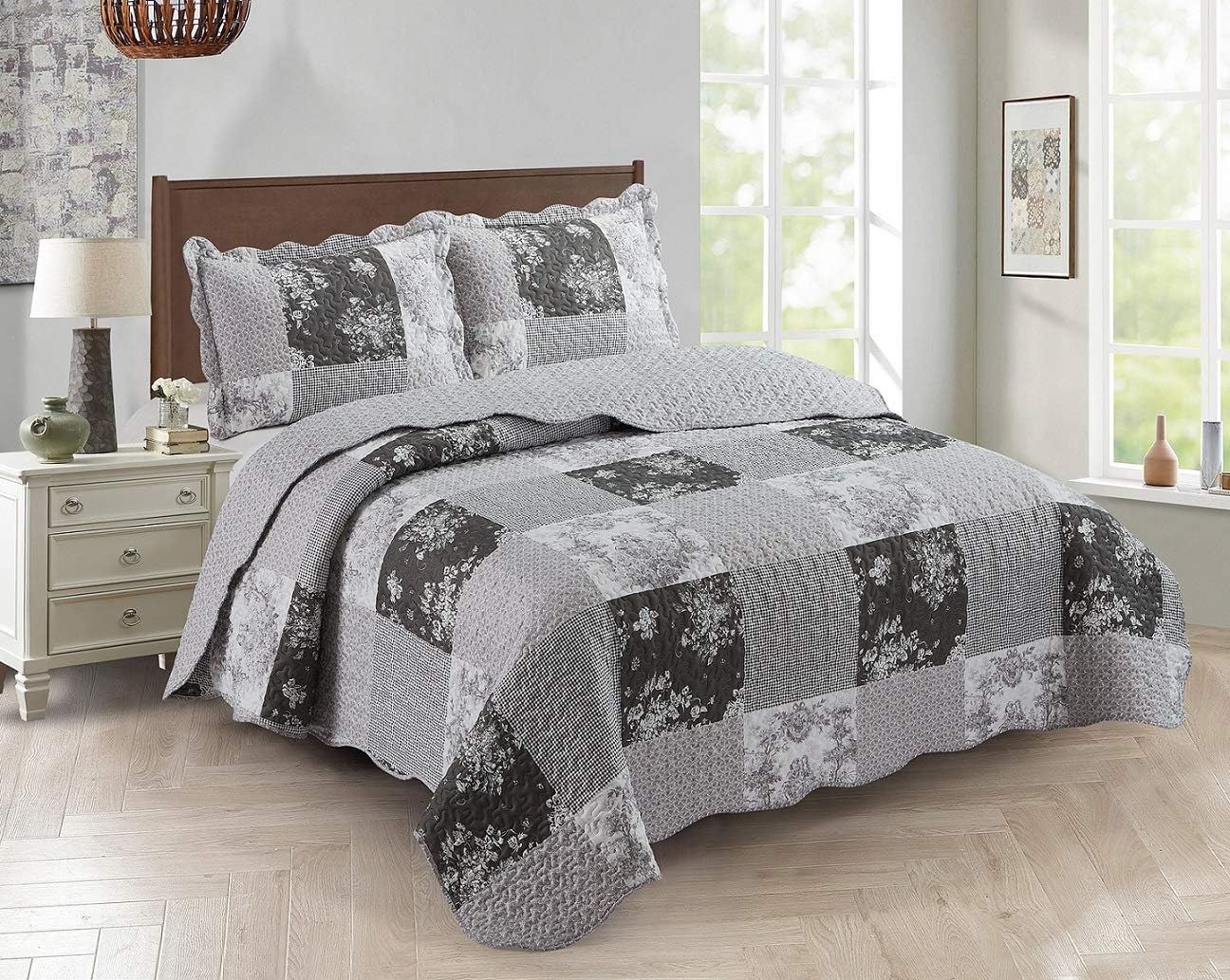 Brilliant Sunshine Country Garden Toile and Floral Patchwork, 3-Piece Quilt Set, Reversible Bedspread, Lightweight Coverlet, All-Season, Full/Queen, Charcoal Gray