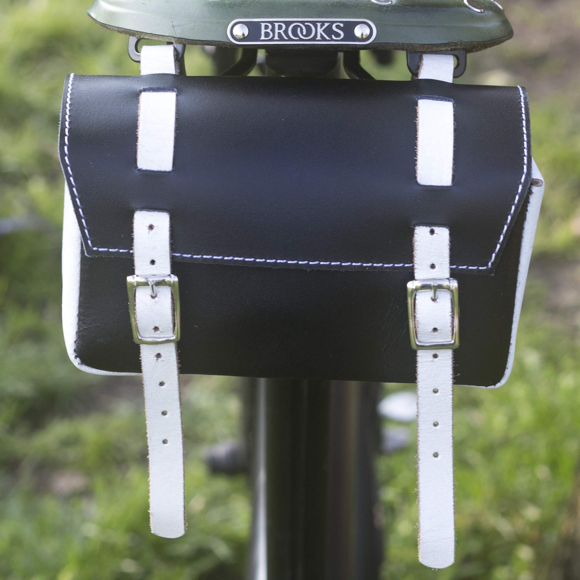 Bike Tool Bag Real Leather Vintage Retro Bicycle in BLACK WHITE box-bl-white