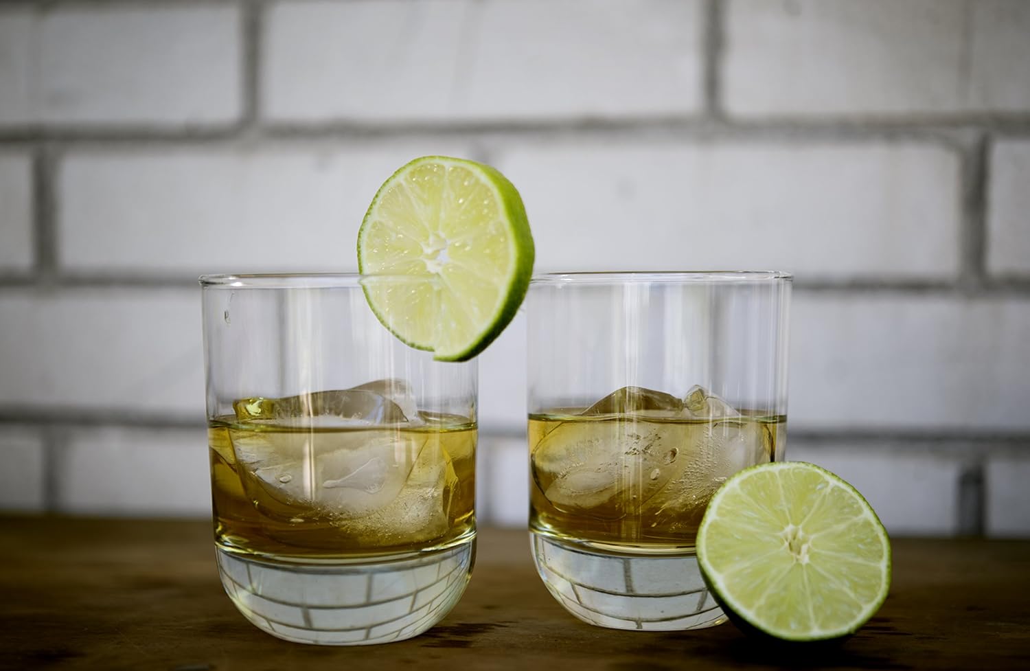 Kitch Ice Tray Easy Release White Ice Cube Trays, 16 Cube (Pack of 2): Kitchen & Dining