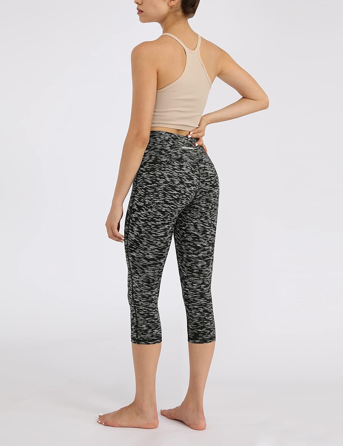 ODODOS Women's High Waist Yoga Capris, Tummy Control Workout Running Capri Leggings with Inner Pocket: Clothing