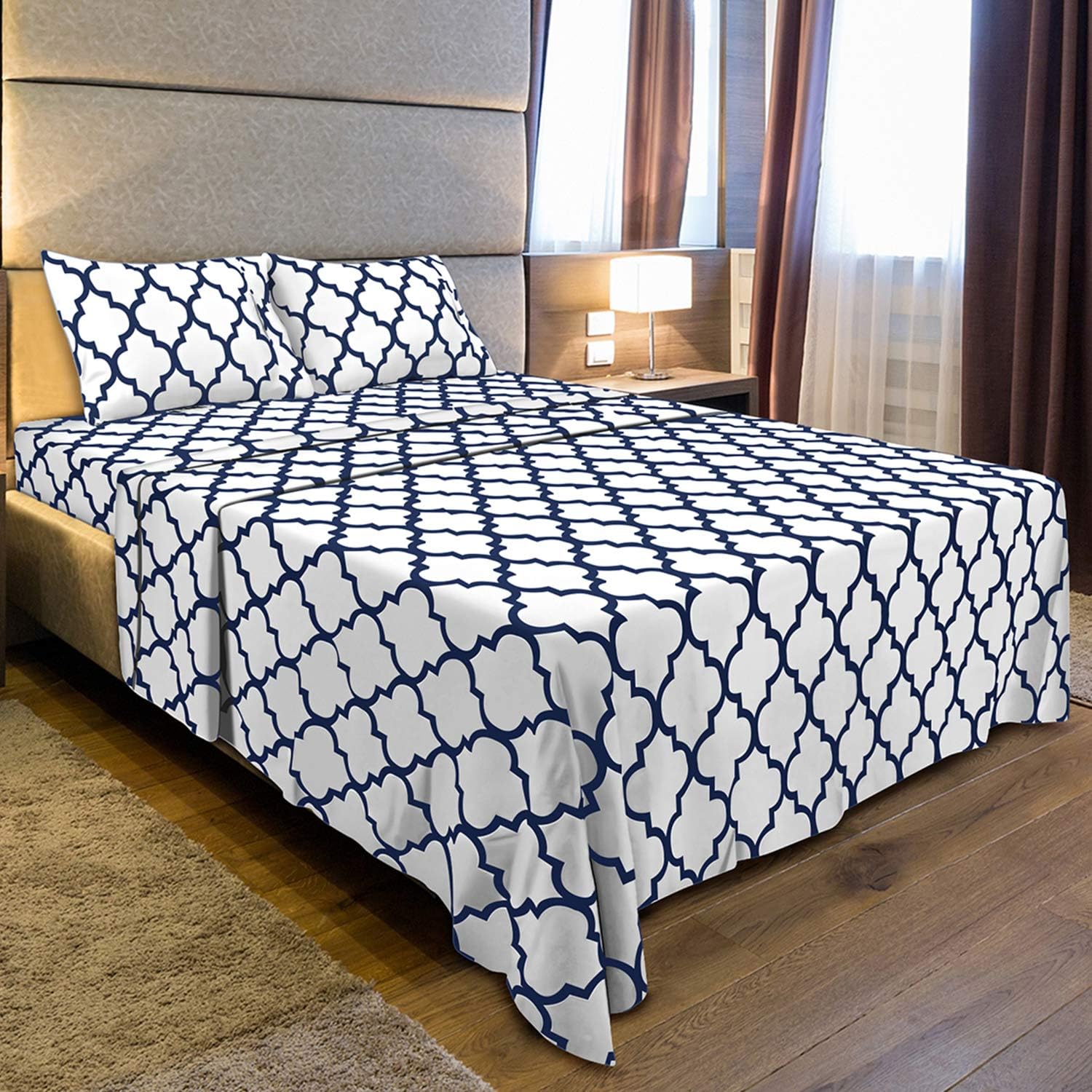 Utopia Bedding Printed Queen Sheet Set - 1 Fitted Sheet, 1 Flat Sheet and 2 Pillowcases - Soft Brushed Microfiber Fabric - Shrinkage and Fade Resistant (Queen, White Quatrefoil with Navy Pattern): Kitchen & Dining