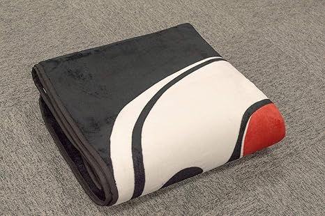 Amazon Co Jp Arie アーリエ ラグ ブラック 幅185 奥行185cm キャラクター フェイスピングー ホーム キッチン