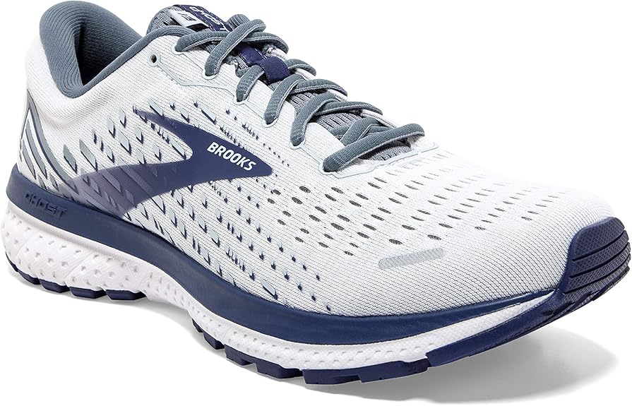 5 Best Long Distance Running Shoes (2023 Reviews)