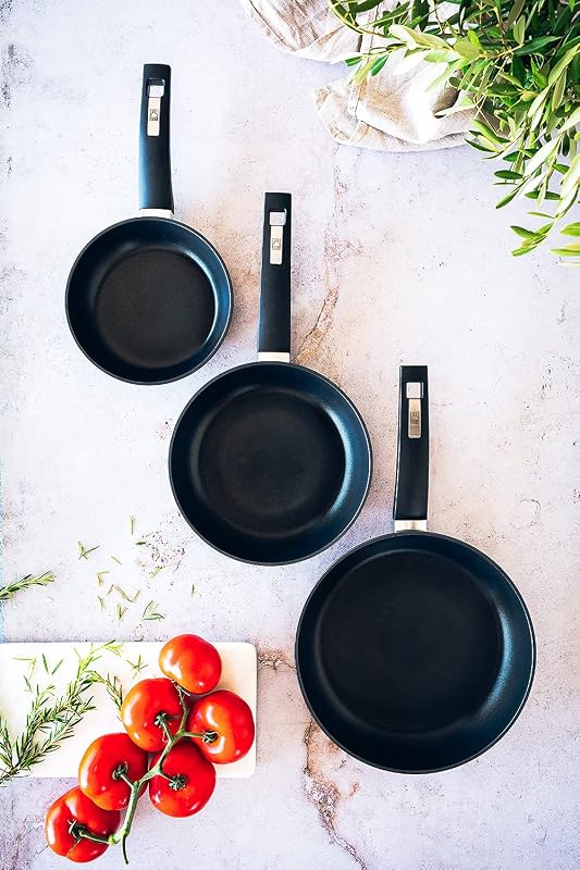 Design | Set mit 3 Bratpfannen 18-22-26 cm, Geschmiedetes Aluminium