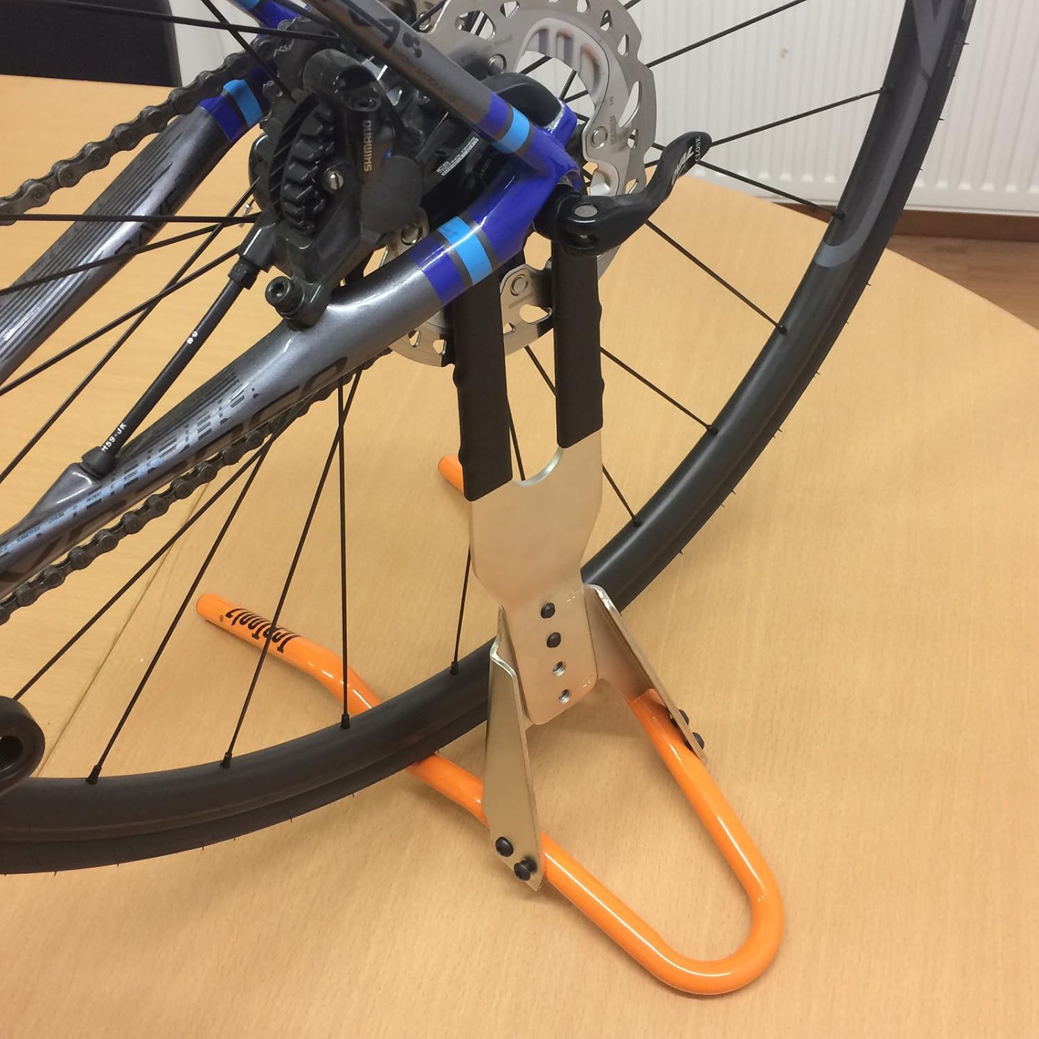 bicycle axle stand