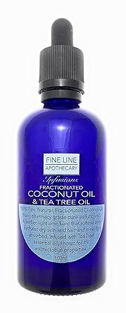 FRACTIONIERTES KOKOSÖL MIT TEEBAUMÖL - 100 ml von Fine Line Apothecary. 100% KOSMETISCHE QUALITÄT. Eine effektive Feuchtigkei