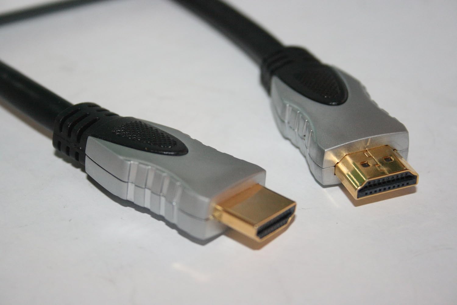 World of Data� - 2 x 1m HDMI Cable (Twin Pack) - Professional Quality / 1080p (Full HD) / v1.3 (The Latest) / Audio & Video / 24k gold Plated/Stylish Metal Finish - Image 5