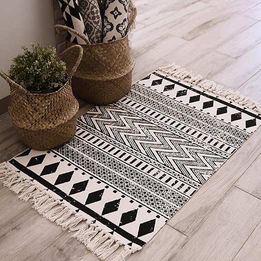 Amazon Com Levinis Black And White Rug With Tassel Machine