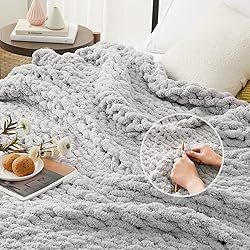 L'AGRATY Chunky Knit Blanket
