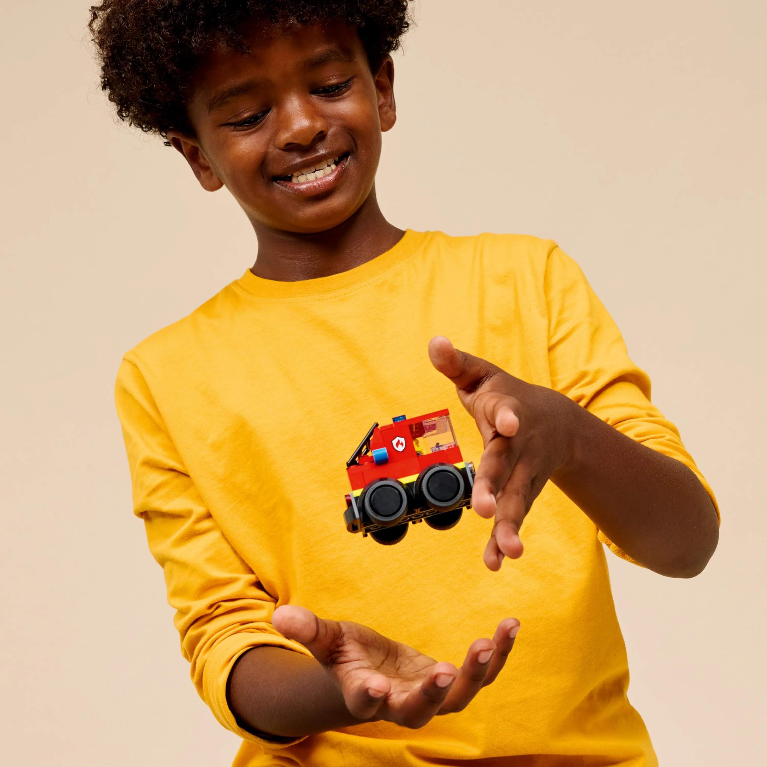 LEGO City Coole Flitzer – Löschauto - Spielzeug Feuerwehrwagen - Bauset für Fahrzeuge mit Junior Feuerwehrmann Minifigur - Mitgebsel für Partys - Kleines Geschenk für Jungen ab 5 Jahren - 60482 2