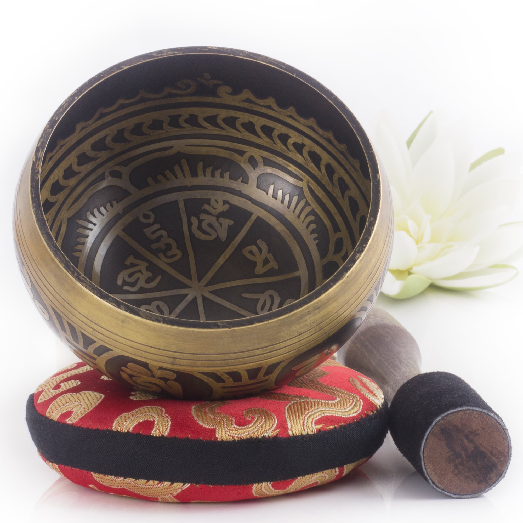 Silent Mind ~ Antique Design Tibetan Singing Bowl Set ~ With Mallet & Silk Cu.. 31 81fbpbA05HL