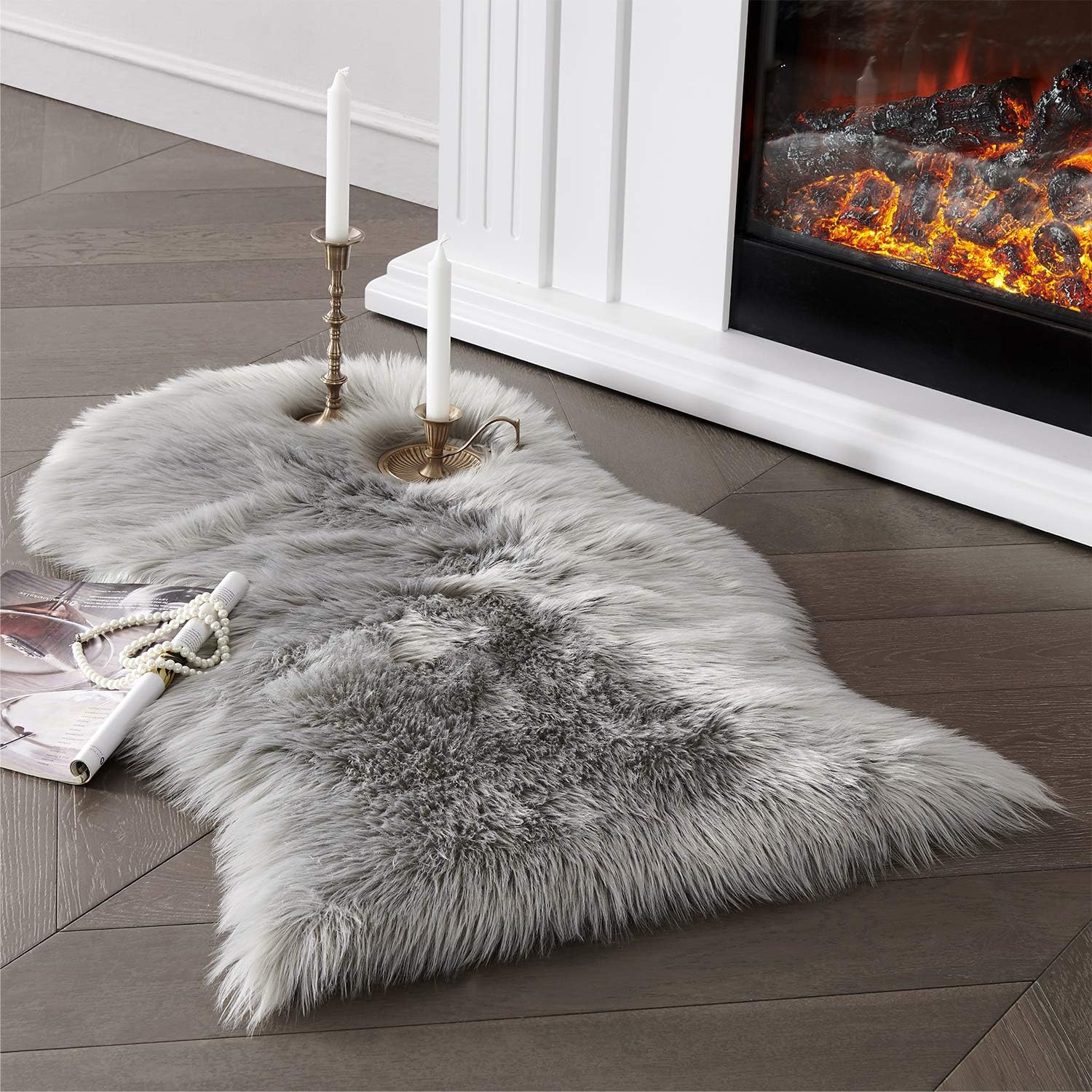 Soft Faux Sheepskin Fur Area Rug Grey Fur Chair Cover Seat Pad Fuzzy Area Rug for Bedroom Floor Sofa Living Room 2x3 Feet SERISSA (Light Grey)
