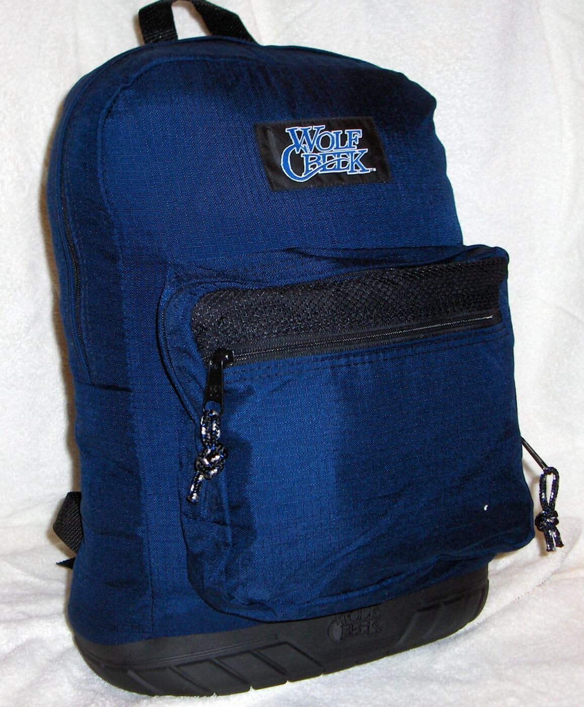 jansport rubber bottom backpack