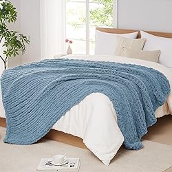 L'AGRATY Chunky Knit Blanket
