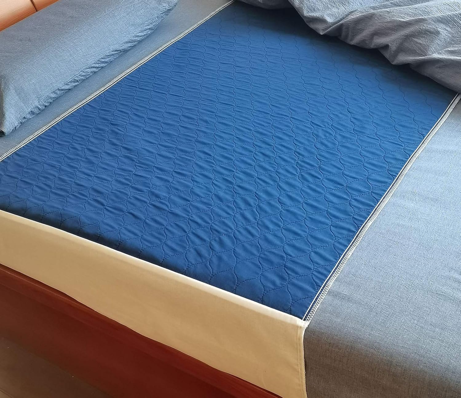 Careboree Pack of 2 Premium Cotton Top-Layer Reusable Tuckable Underpads 34