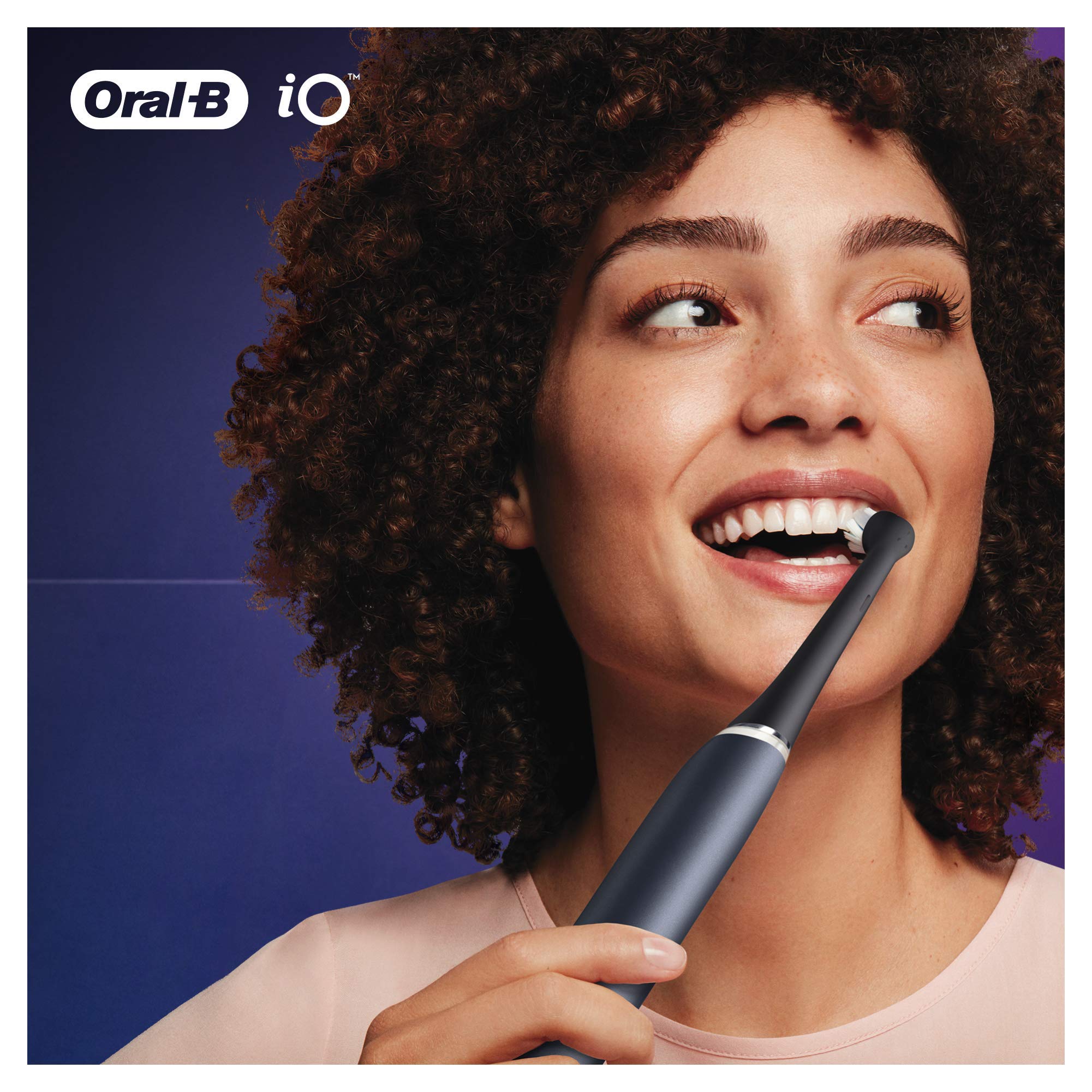 Oral-B iO Ultimate Clean Electric Toothbrush Head, Twisted & Angled Bristles for Deeper Plaque Removal, Pack of 4, Suitable for Mailbox, Black