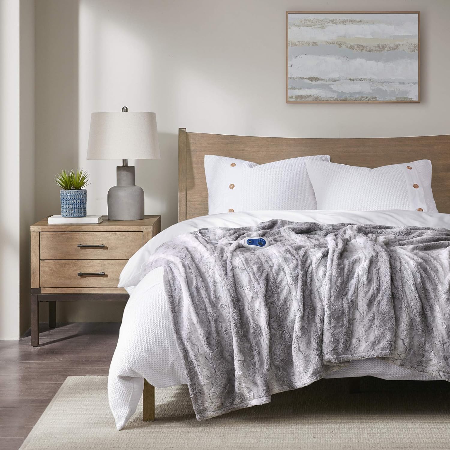 Beautyrest Zuri Electric Blanket Throw Ultra Soft Faux Fur Reverse to Mink Auto Shut Off Oversize with 3 Heat Level Setting Controller, 50x70, Grey Tip Dye: Home & Kitchen