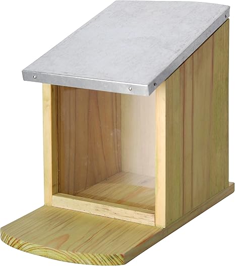 Amazon Com Esschert Design Usa Wa09 Squirrel Feeder Garden Outdoor