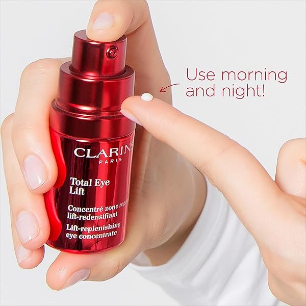 CLARINS TOTAL EYE LIFT | ANTI-AGING EYE CREAM | TARGETS WRINKLES, CROW’S FEET, DARK CIRCLES, AND PUFFINESS FOR A VISIBLE EYE LIFT IN 60 SECONDS FLAT*| INGREDIENTS OF 94% NATURAL ORIGIN