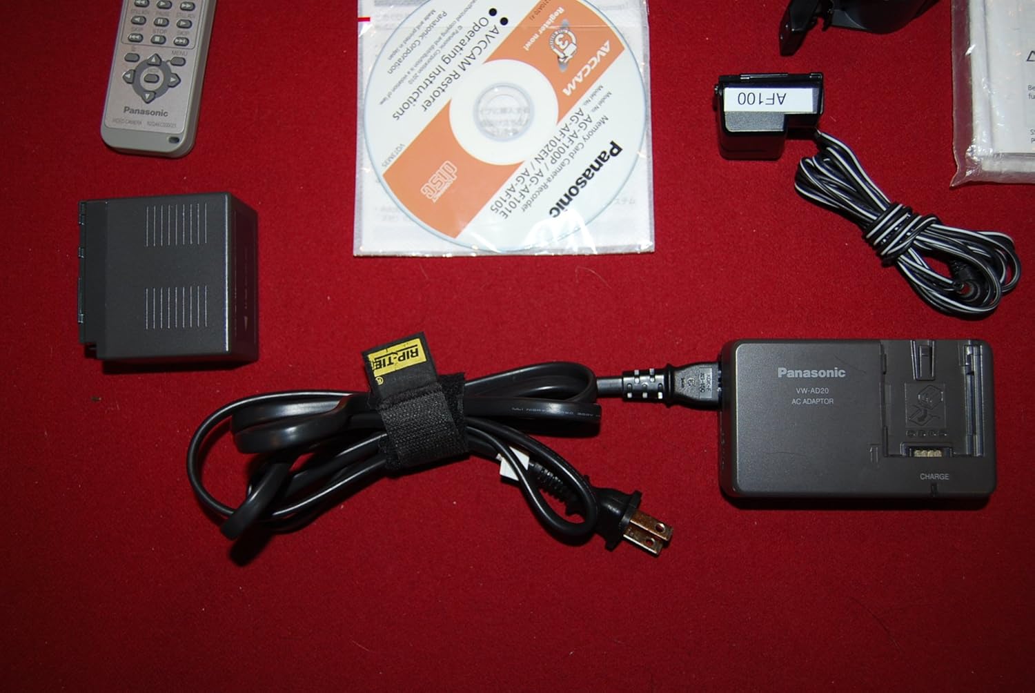 Amazon Com Panasonic Avccam Ag Af100 Micro 4 3 S Professional Hd Camcorder Camera Panasonic Professional Video Camera Camera Photo