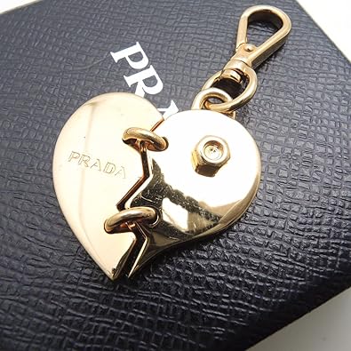 Amazon プラダ Prada キーホルダーハートモチーフ 金属素材 ゴールド 中古 Prada プラダ キーホルダー チェーン