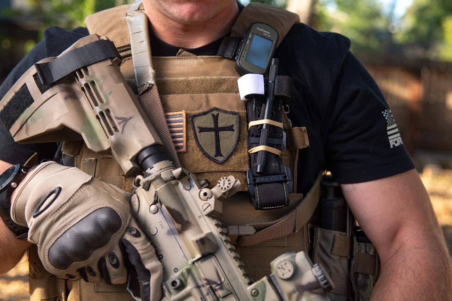 Recon Medical GEN 4 Tourniquet - Black - New and Improved Buckle Mil-Spec Kevlar Metal Windlass Aluminum Lightweight First Aid Tactical Swat Medic Pre-Hospital Life Saving Hemorrhage Control (1 Pack): Industrial & Scientific