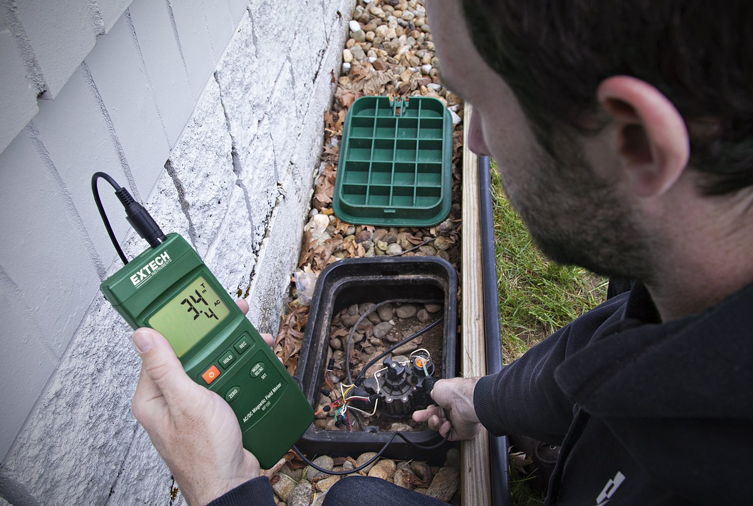 Mua Extech MF100 AC/DC Magnetic Field Meter trên Amazon Mỹ chính hãng ...