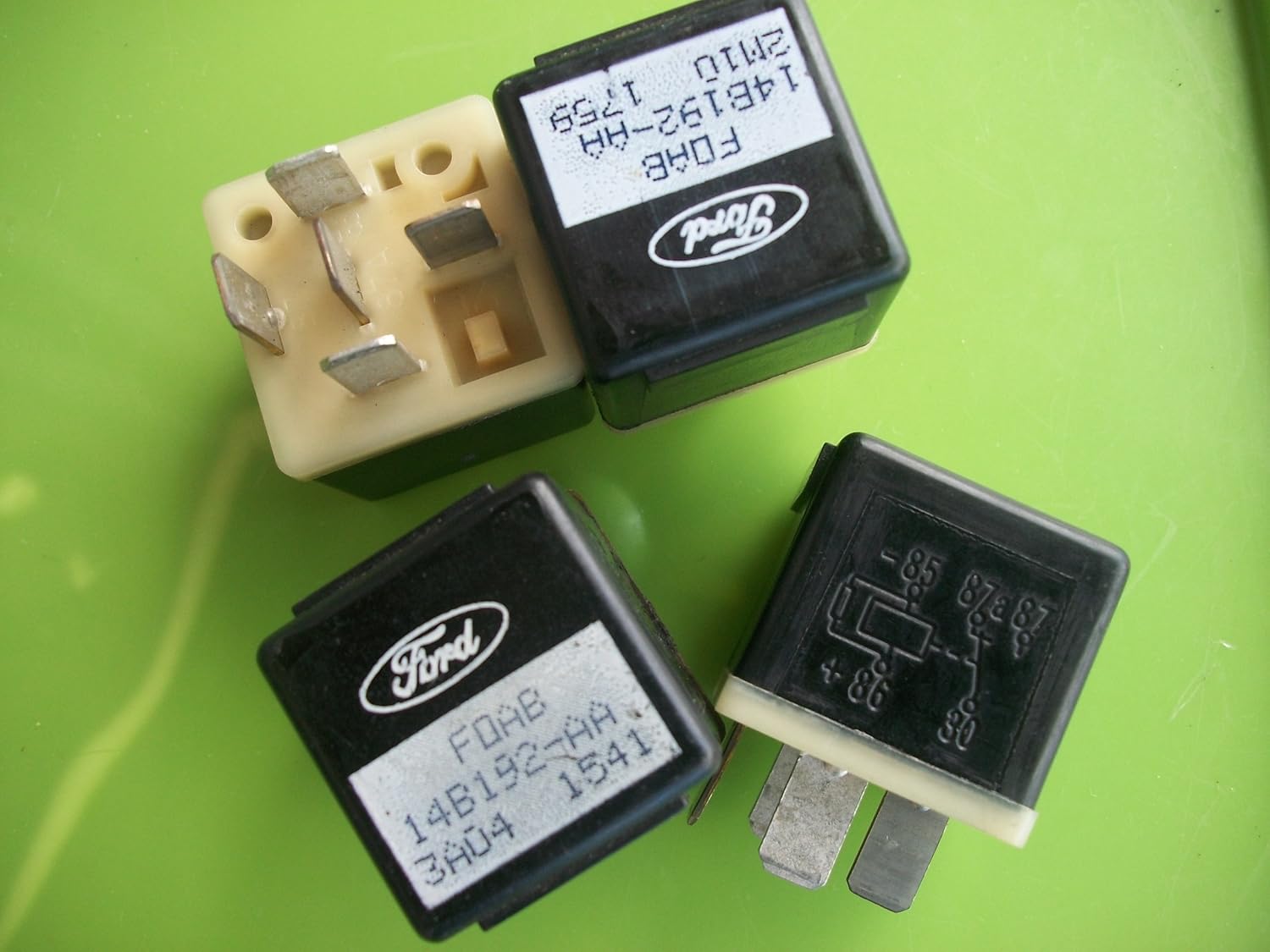 Amazon Com Genuine Ford Mercury Foab F0ab 14b192 Aa Relay Oem Everything Else