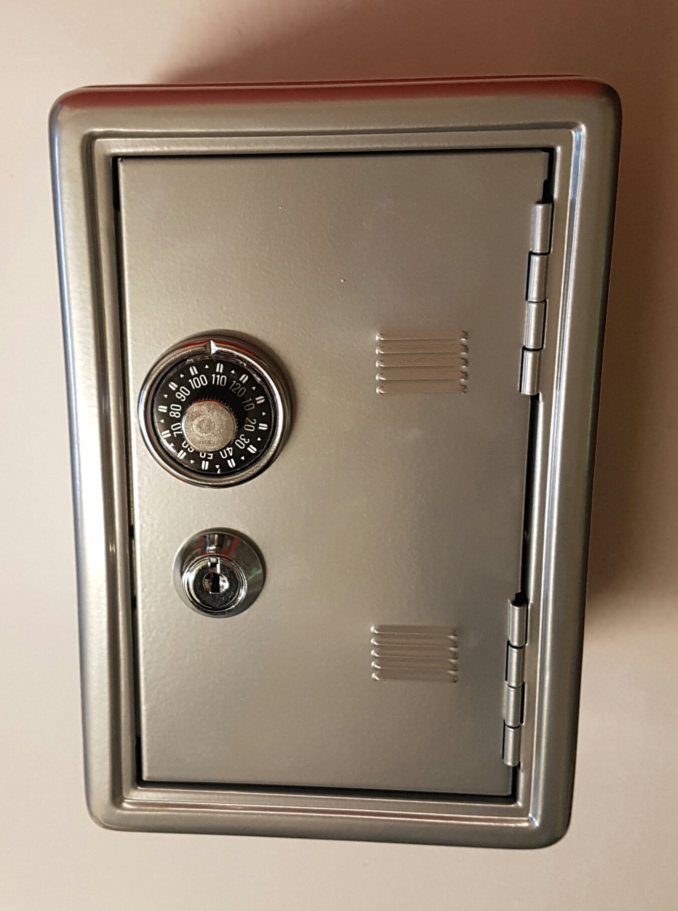 Gamez Galore Kids Lockable Silver Metal Combination and Key Money Bank Safe