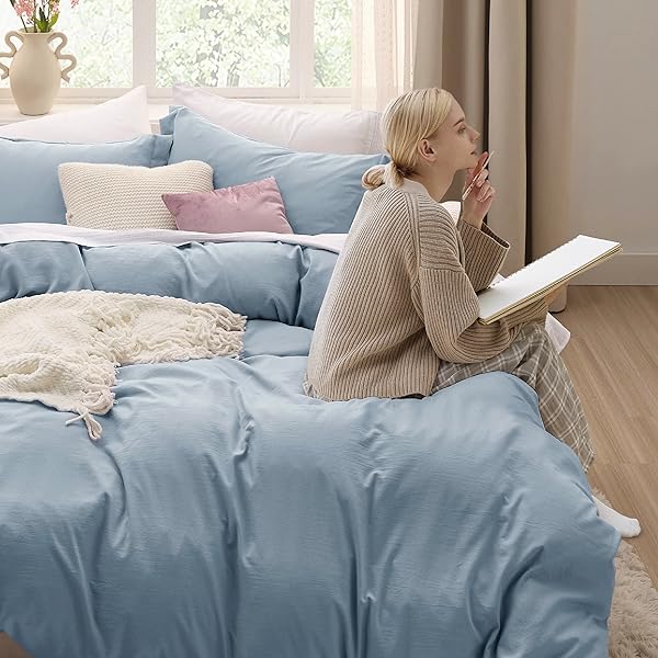 BEDSURE GRAYISH BLUE DUVET COVERS QUEEN SIZE – PREWASHED COTTON-LIKE POLYESTER DUVET COVER, SOFT QUEEN DUVET COVER SET 3 PIECES WITH ZIPPER CLOSURE, 1 DUVET COVER 90X90 INCHES AND 2 PILLOW SHAMS
