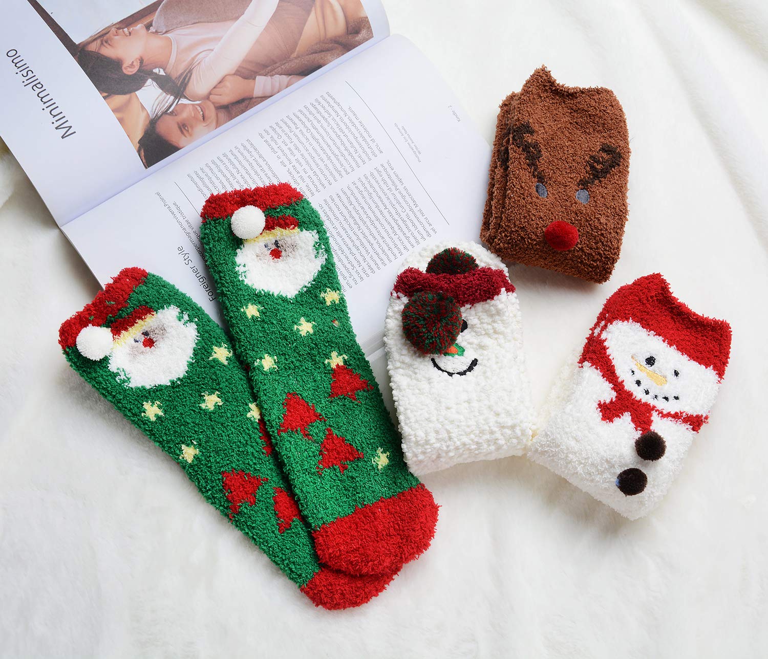 ZOYLINK Calcetines navideños de 4 Pares Calcetines Gruesos Transpirables de Dibujos Animados Lindos para Mujeres