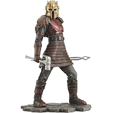 Star Wars: The Mandalorian Premier Collection: Armorer Statue
